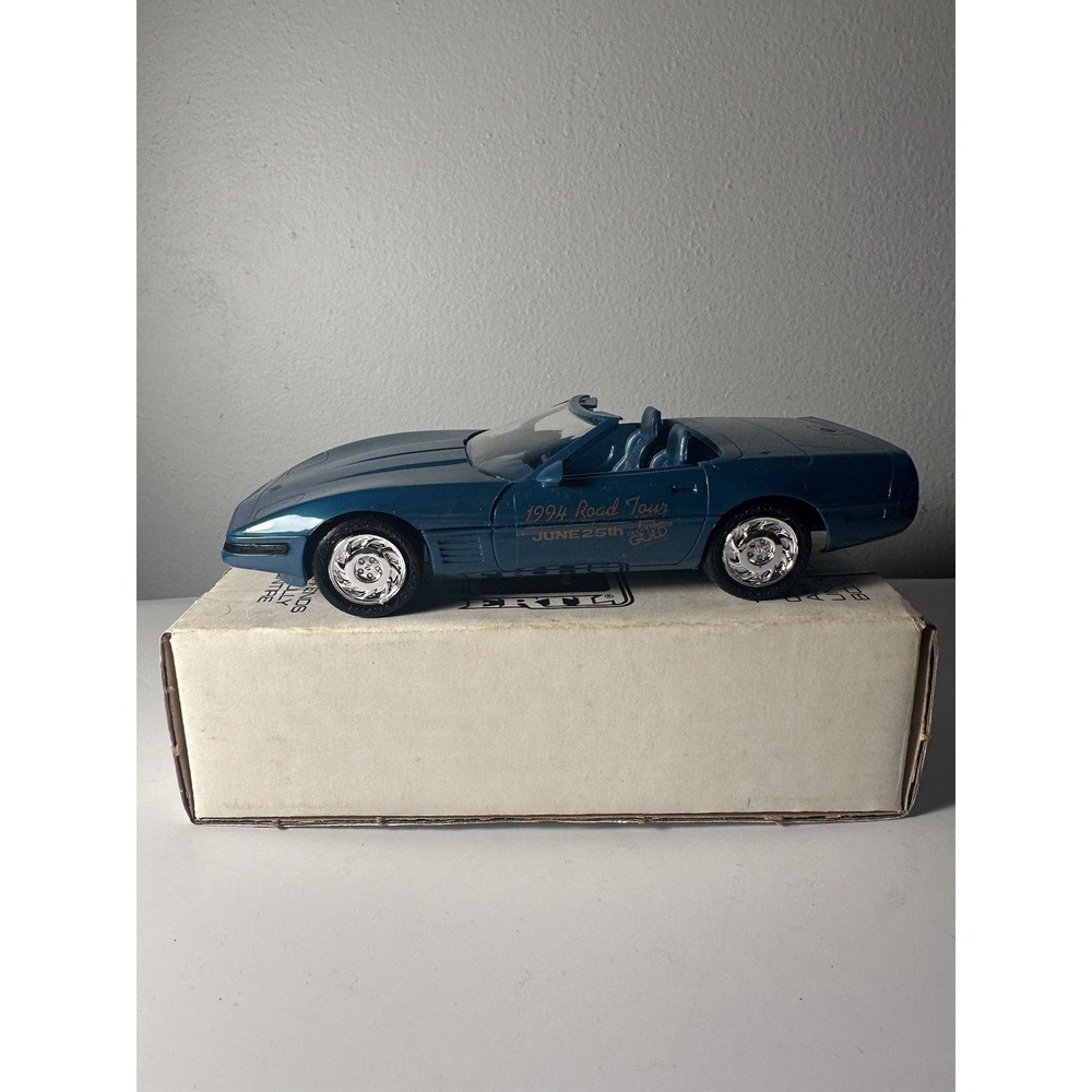 ERTL‎ 1994 Chevrolet Corvette Bright Aqua Metallic 6260 In Box
